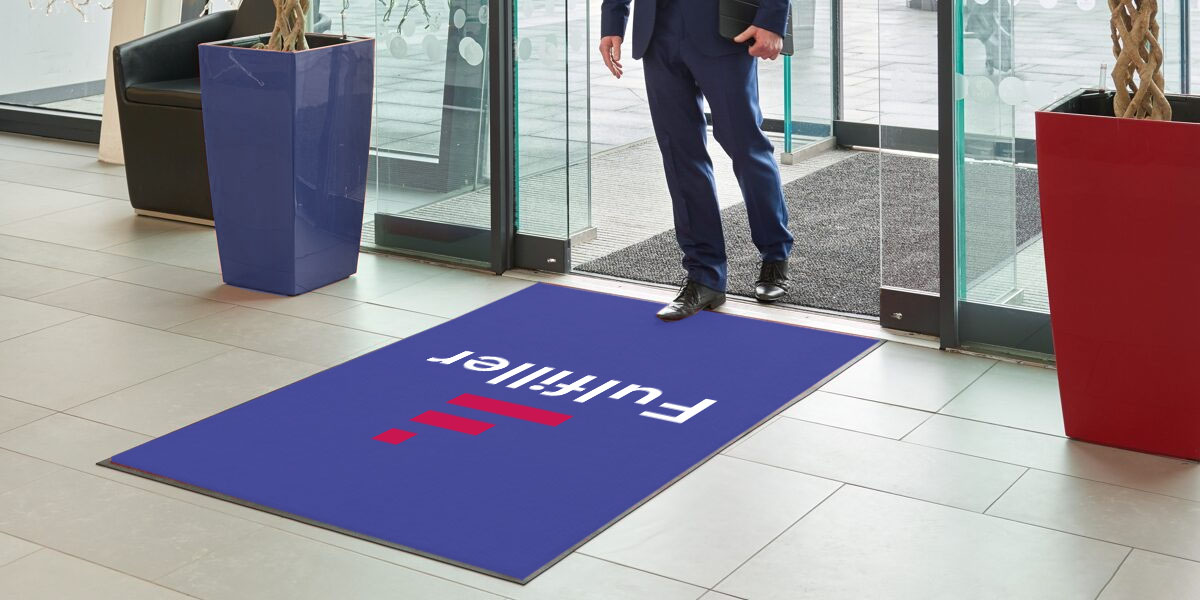 Tapis d'entrée personnalisé avec bordure en caoutchouc